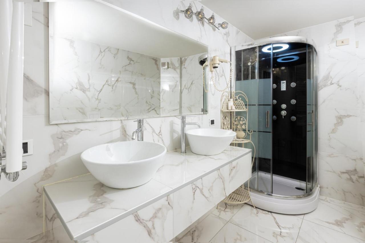 Hotel Villa Pigalle Tezze sul Brenta Bagian luar foto