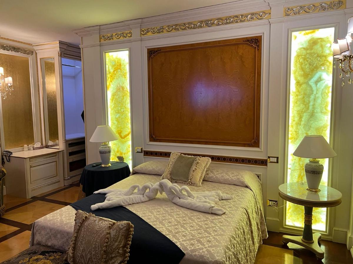 Hotel Villa Pigalle Tezze sul Brenta Bagian luar foto