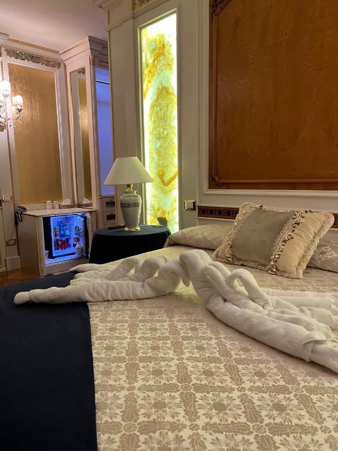 Hotel Villa Pigalle Tezze sul Brenta Bagian luar foto
