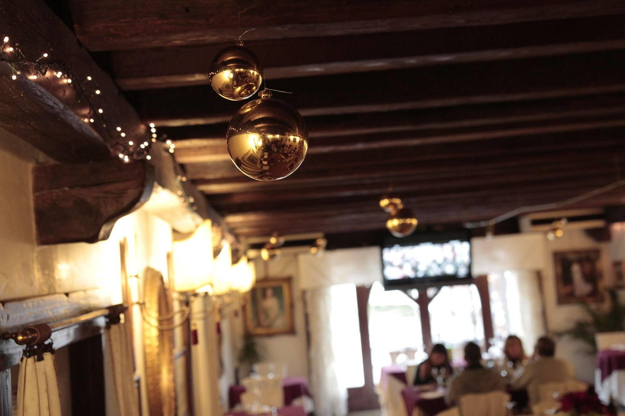 Hotel Villa Pigalle Tezze sul Brenta Bagian luar foto